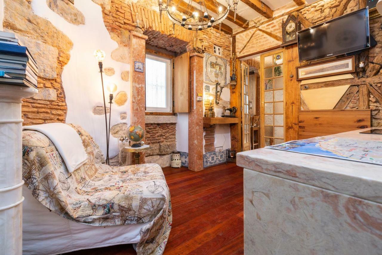 Romantic Medieval Apartment Lisabona Exterior foto